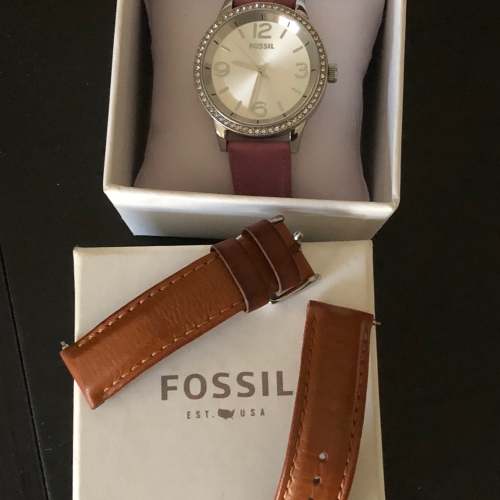 Fossil Watch - Rhinestone Diamond Face - Picture 2 of 3